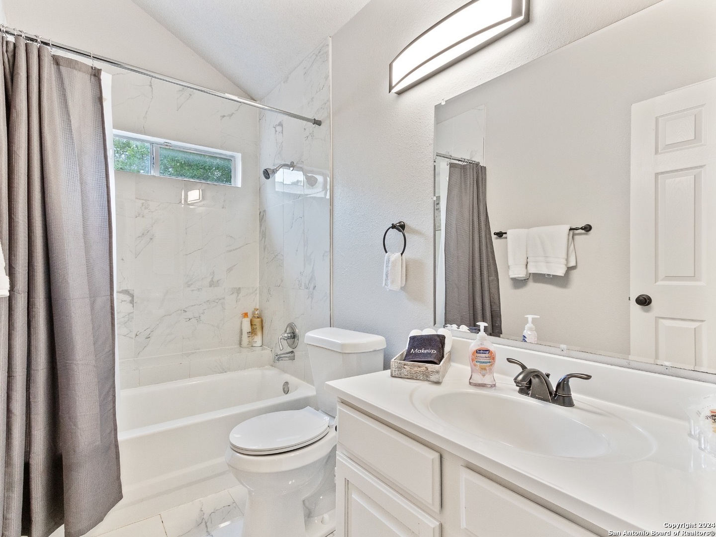 8114 Indian Bend San Antonio TX 78250