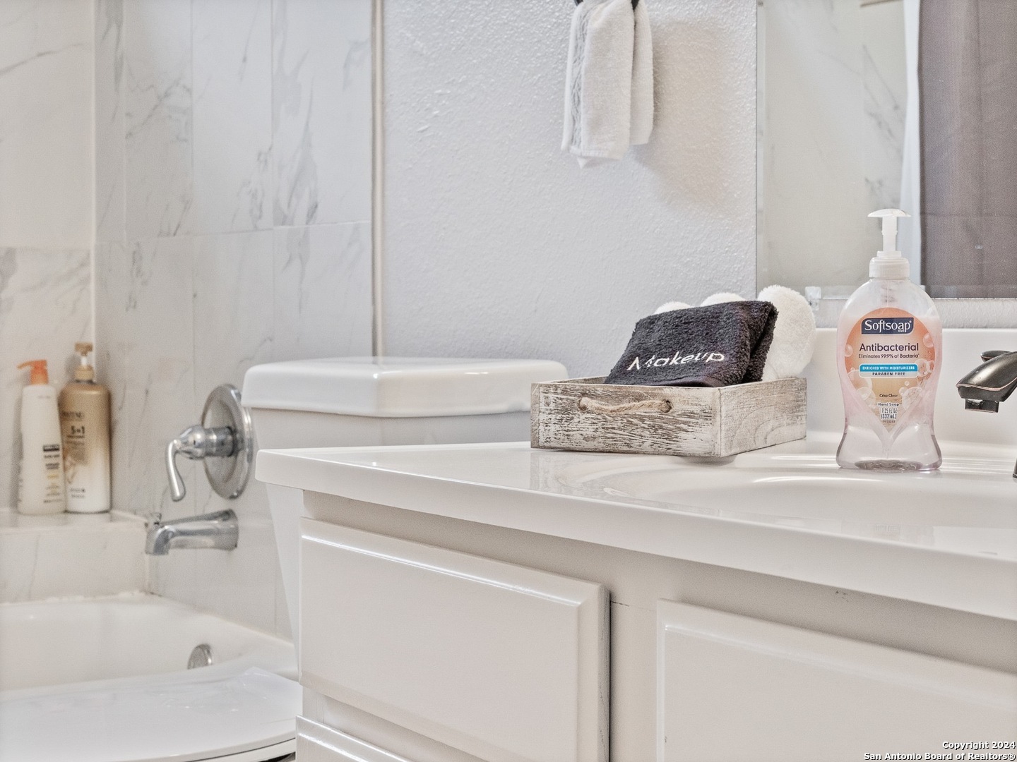 8114 Indian Bend San Antonio TX 78250