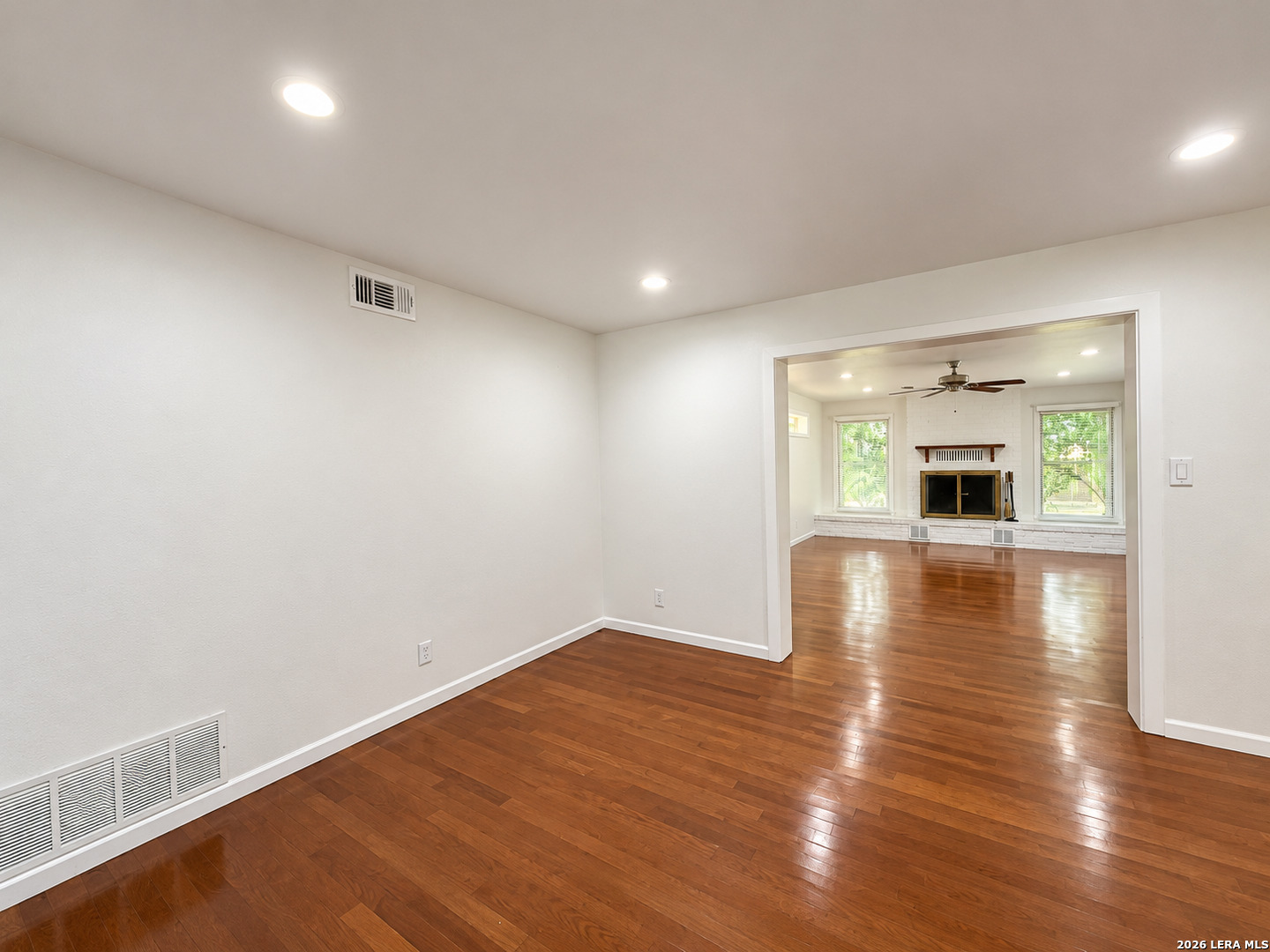 202 Donella Drive Hollywood Park TX 78232