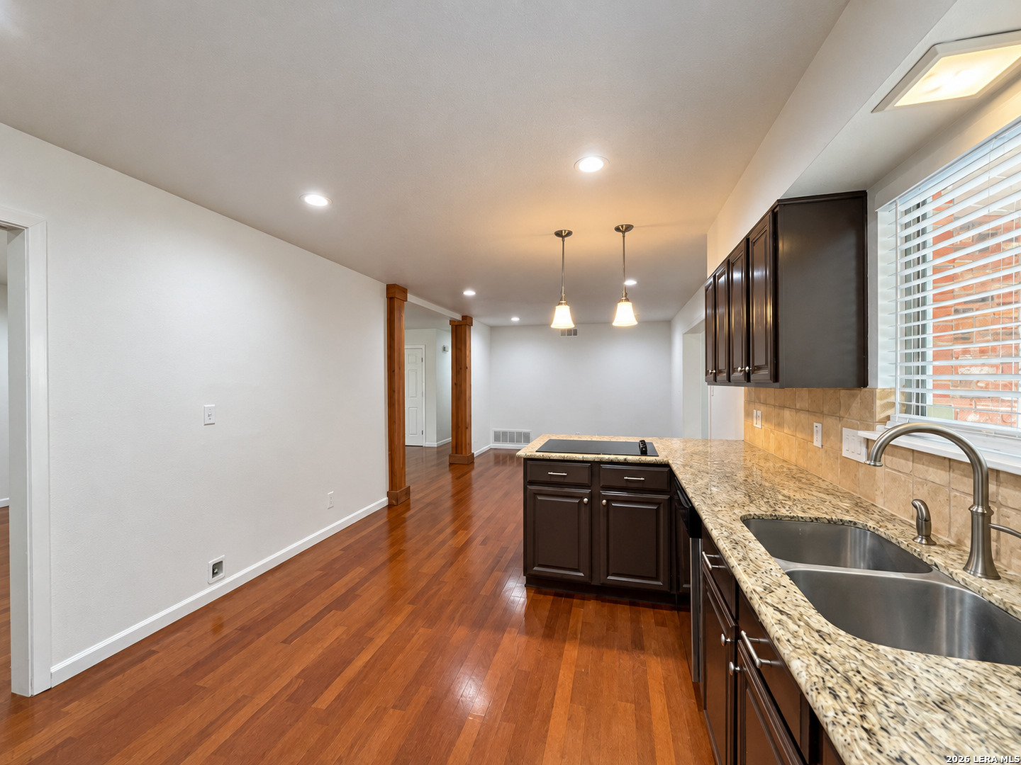 202 Donella Drive Hollywood Park TX 78232