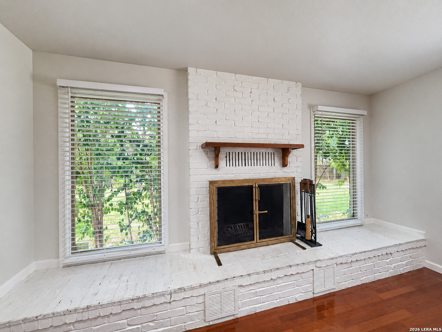 202 Donella Drive Hollywood Park TX 78232