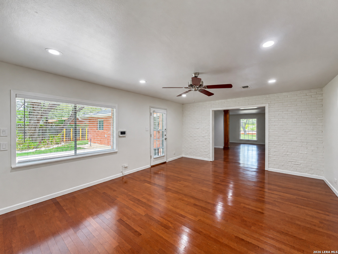 202 Donella Drive Hollywood Park TX 78232