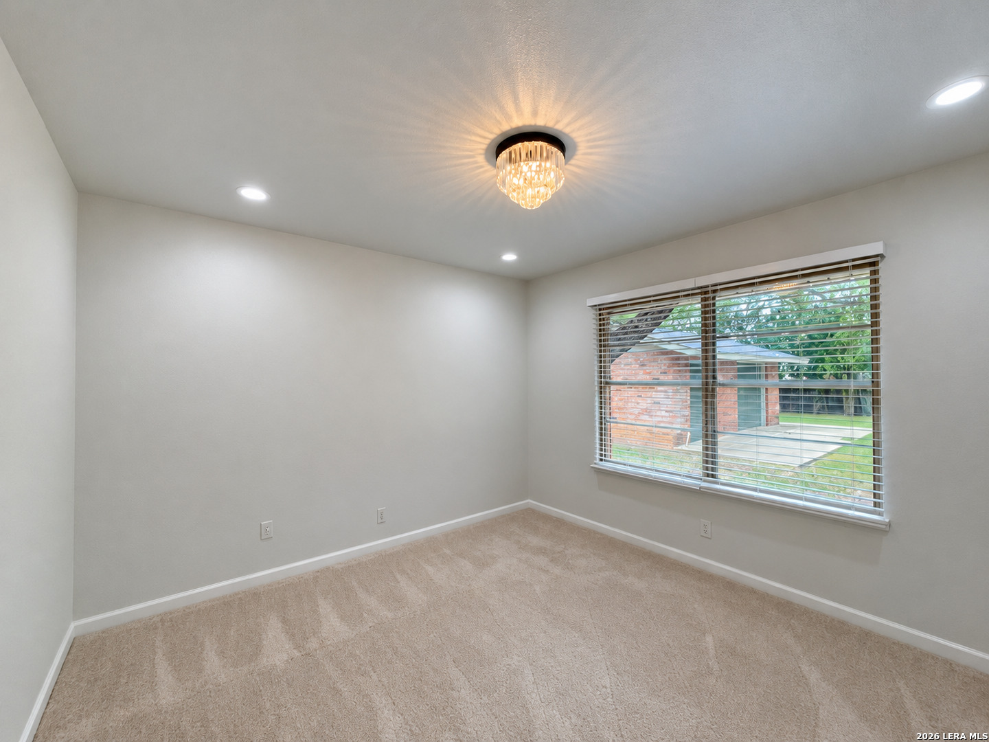 202 Donella Drive Hollywood Park TX 78232