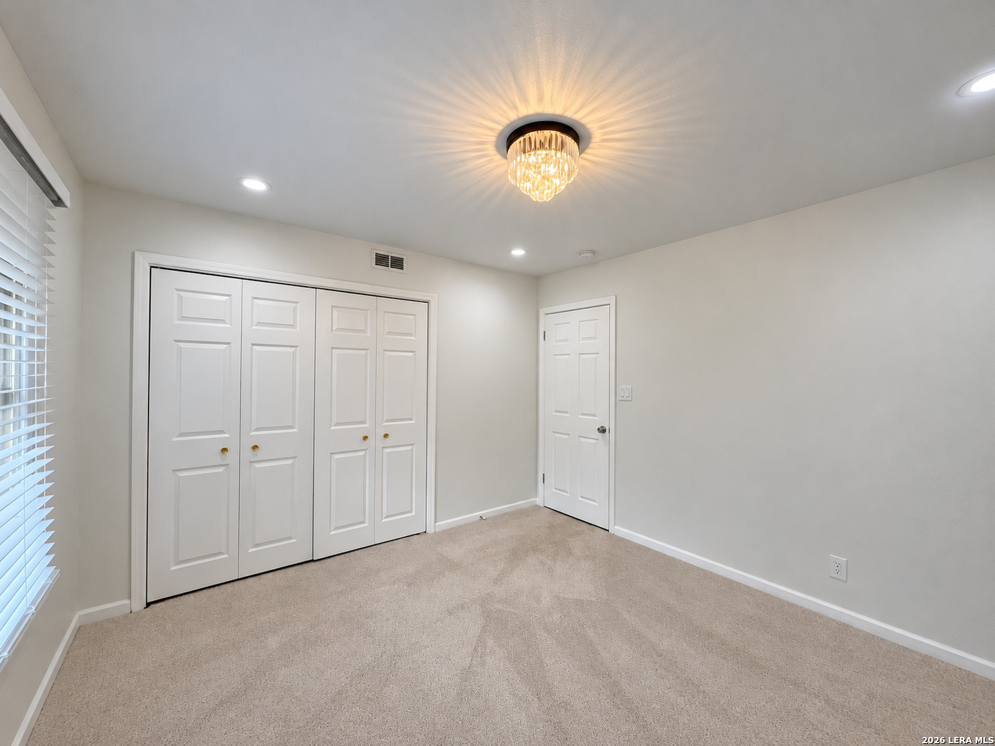 202 Donella Drive Hollywood Park TX 78232