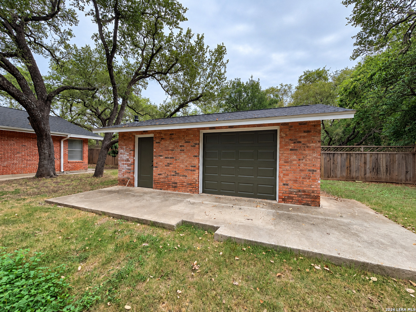 202 Donella Drive Hollywood Park TX 78232
