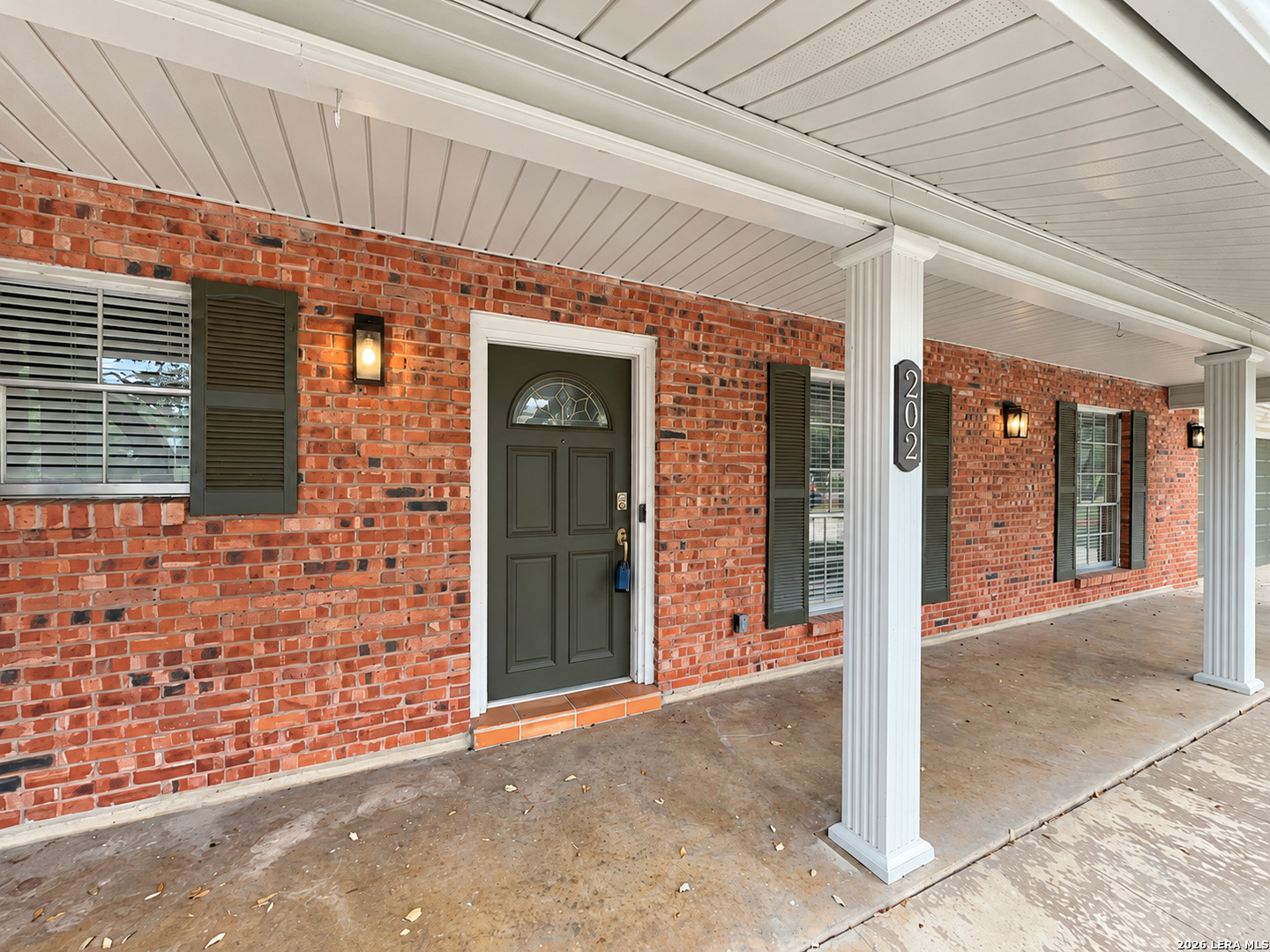 202 Donella Drive Hollywood Park TX 78232