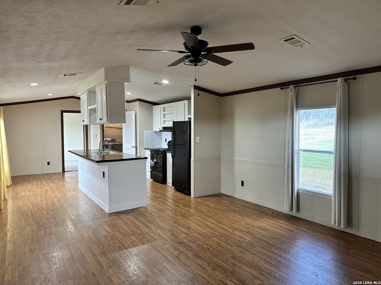 10161 Loop 106 Adkins TX 78101