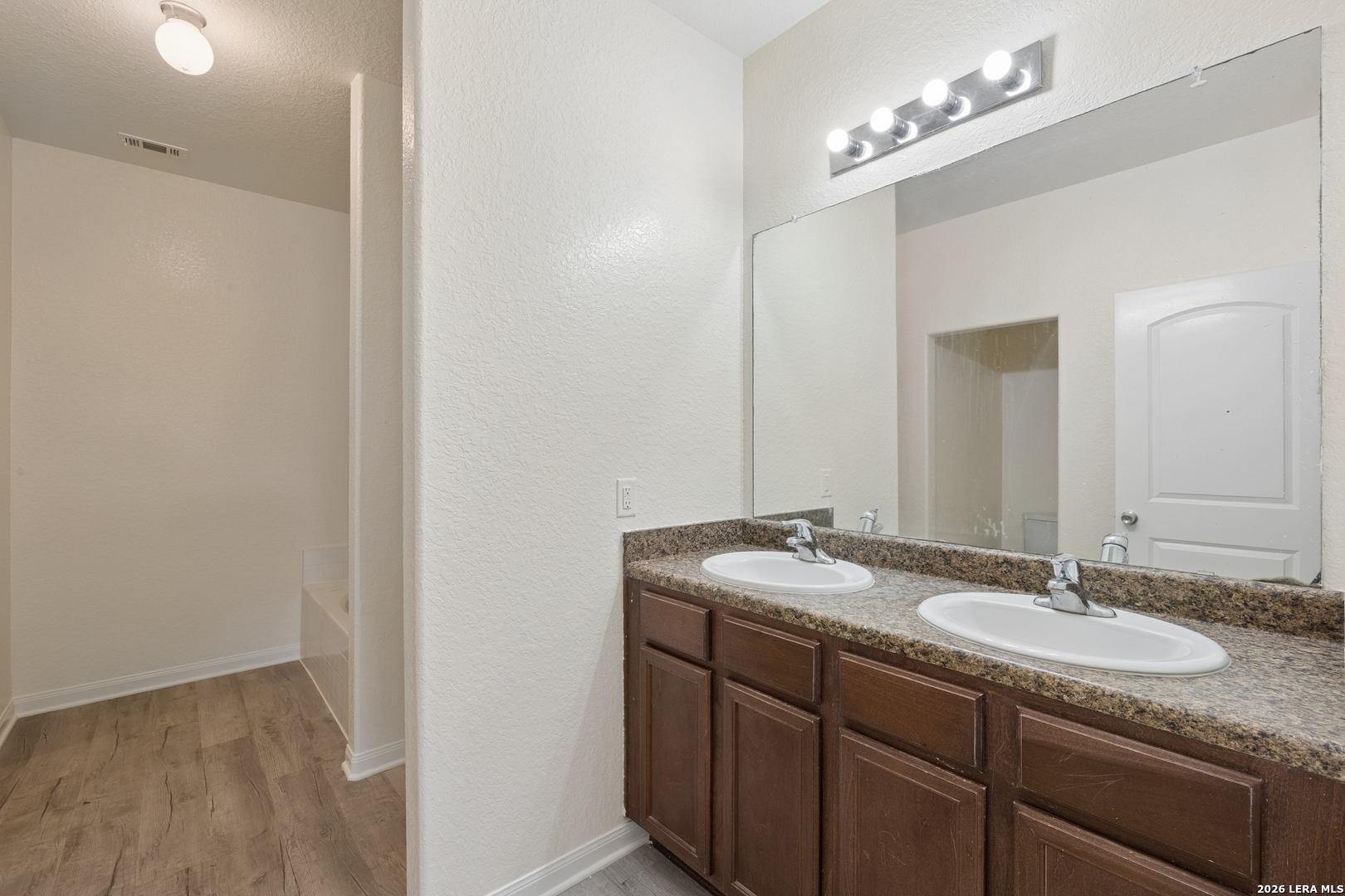 6102 Bear Meadow San Antonio TX 78222