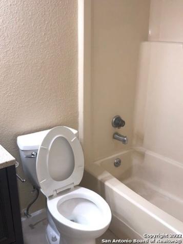 542 Dukeway Universal City TX 78148