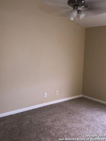 542 Dukeway Universal City TX 78148