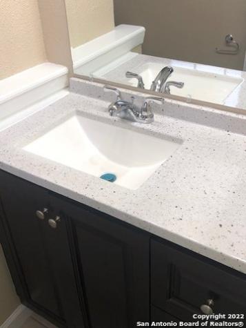 542 Dukeway Universal City TX 78148