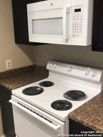 542 Dukeway Universal City TX 78148