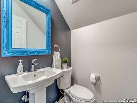 30 Chapel Hill San Antonio TX 78240