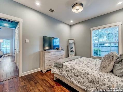 30 Chapel Hill San Antonio TX 78240