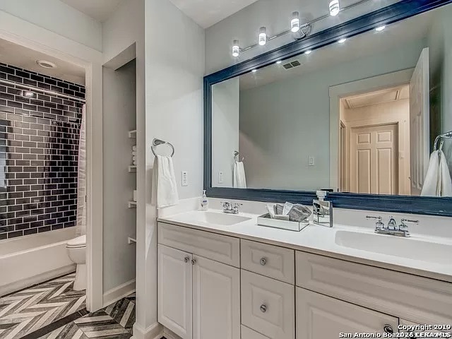 30 Chapel Hill San Antonio TX 78240