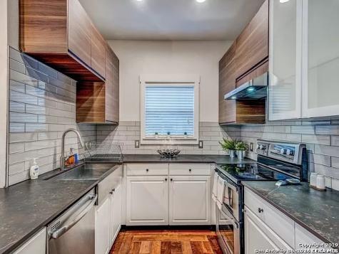 30 Chapel Hill San Antonio TX 78240