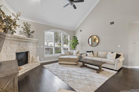 411 Cadence Hill San Antonio TX 78260