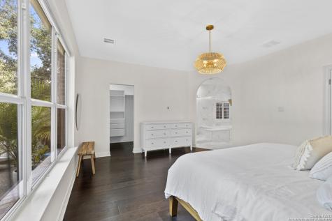 411 Cadence Hill San Antonio TX 78260