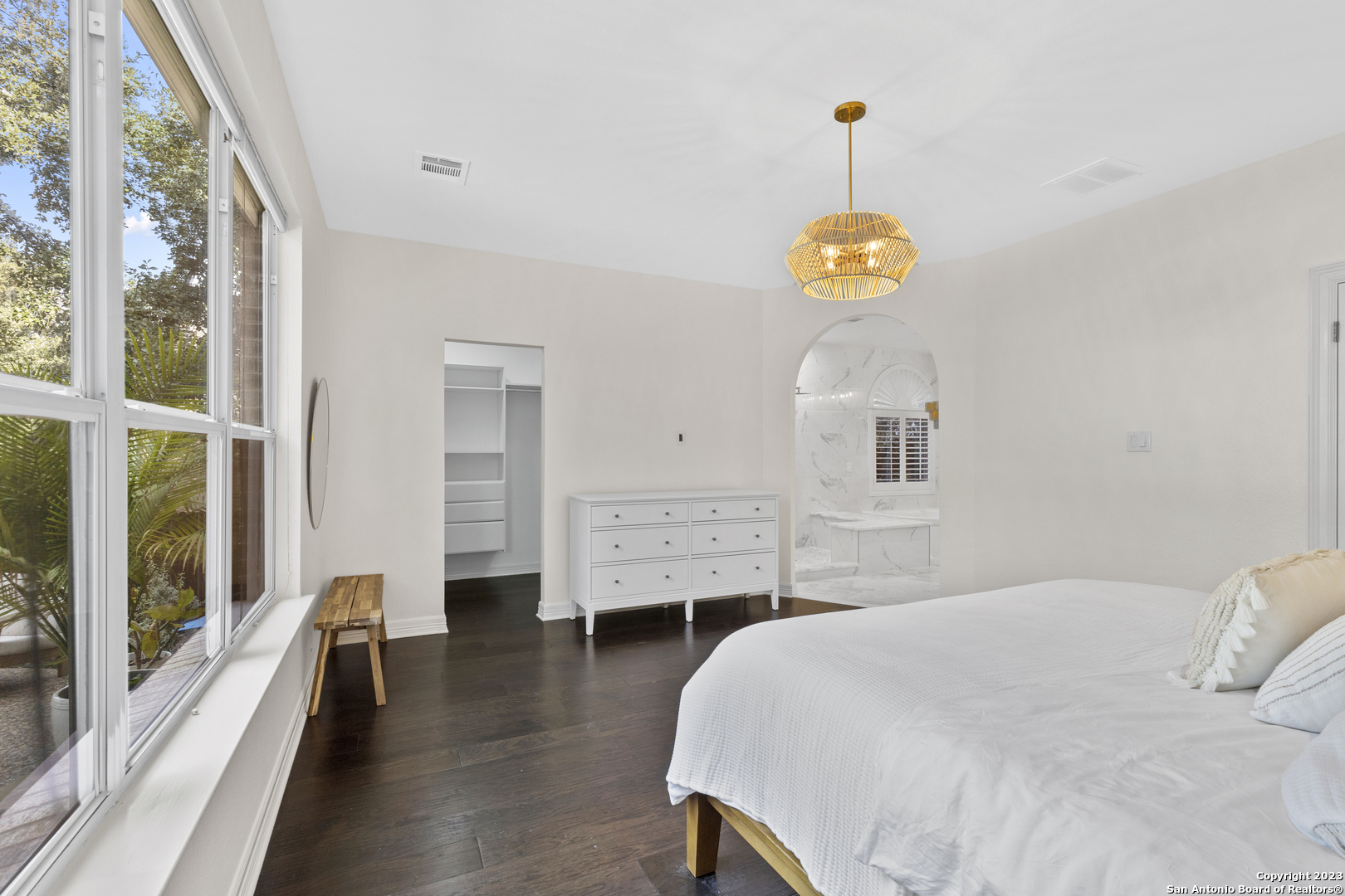 411 Cadence Hill San Antonio TX 78260