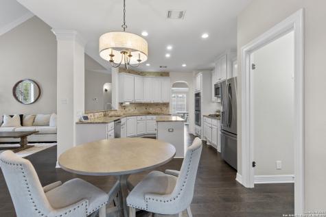 411 Cadence Hill San Antonio TX 78260