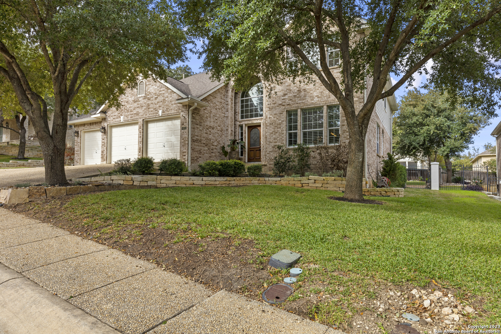 411 Cadence Hill San Antonio TX 78260