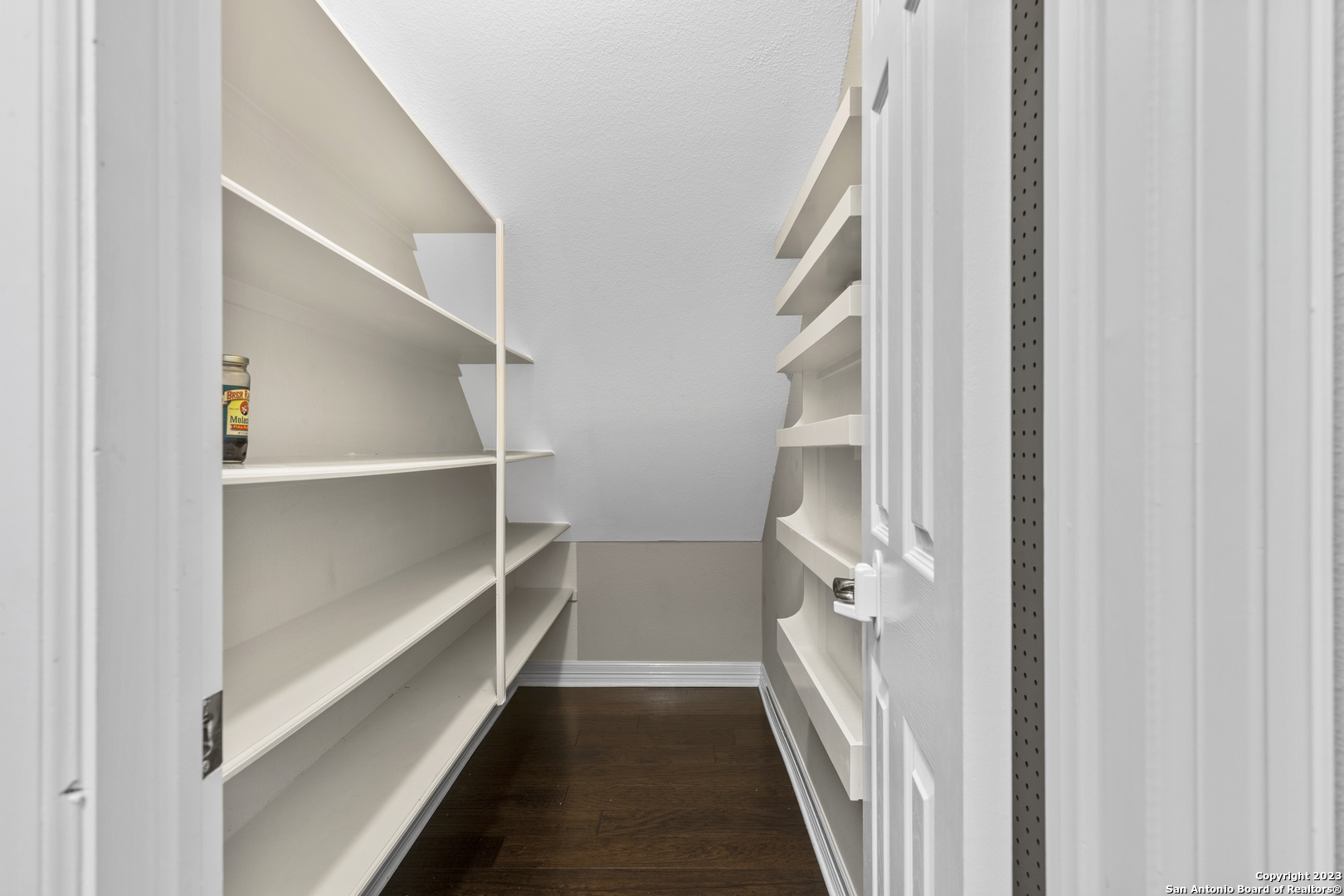 411 Cadence Hill San Antonio TX 78260