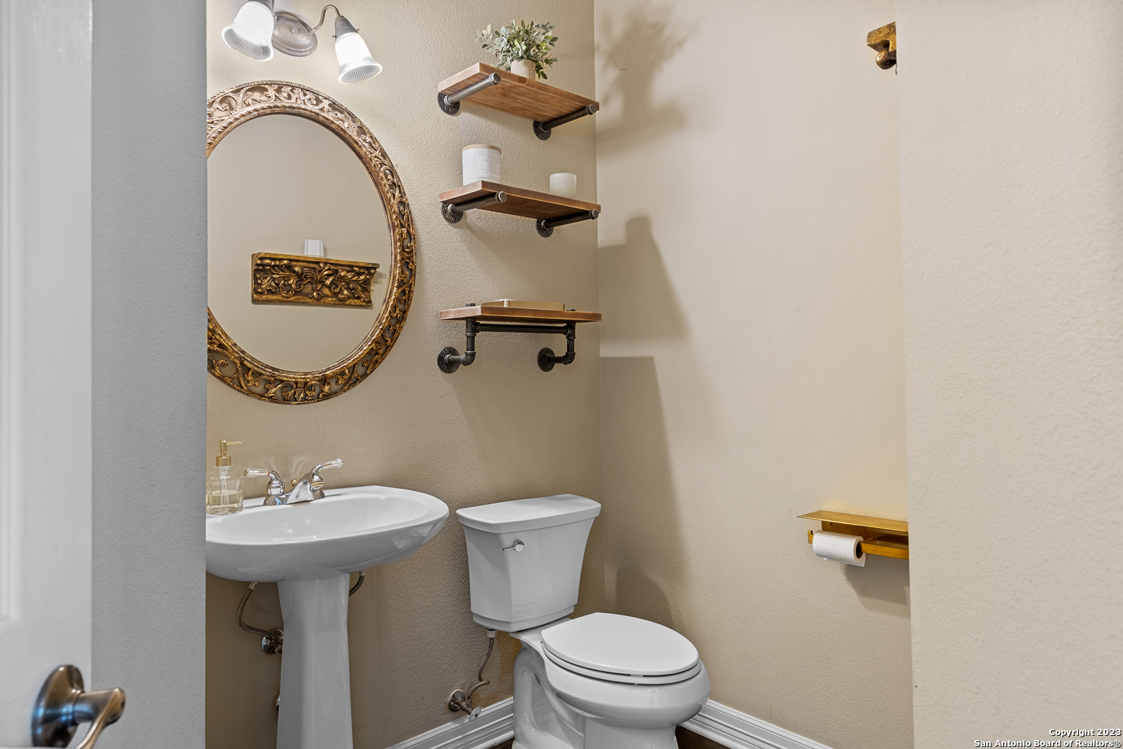 411 Cadence Hill San Antonio TX 78260