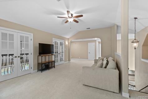 411 Cadence Hill San Antonio TX 78260