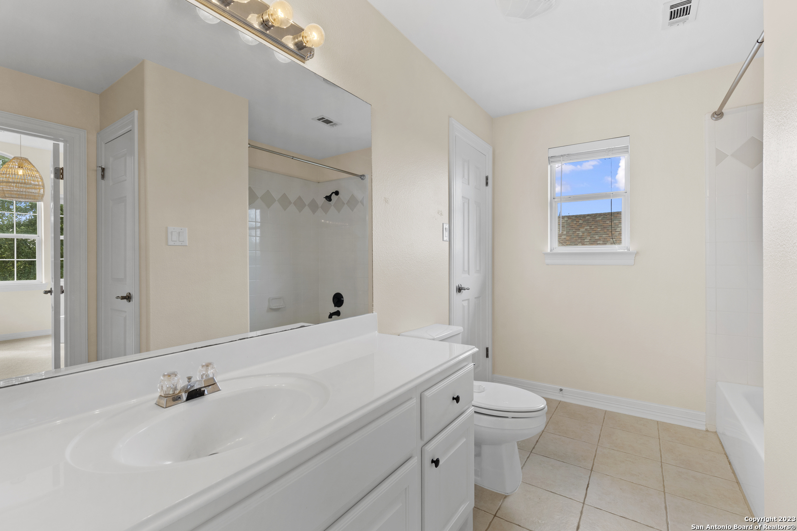 411 Cadence Hill San Antonio TX 78260