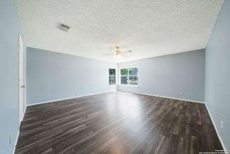 7839 Bypass Shoals San Antonio TX 78244