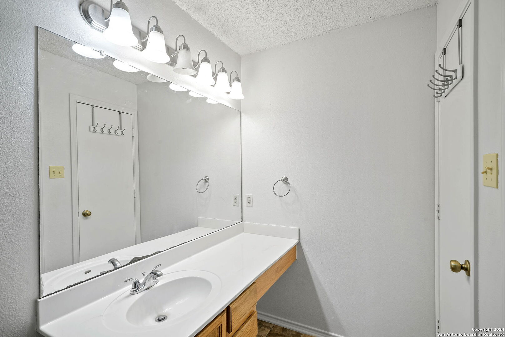 7839 Bypass Shoals San Antonio TX 78244