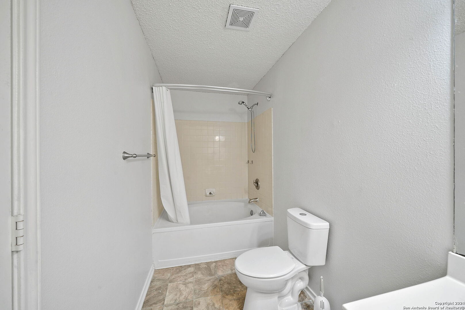 7839 Bypass Shoals San Antonio TX 78244