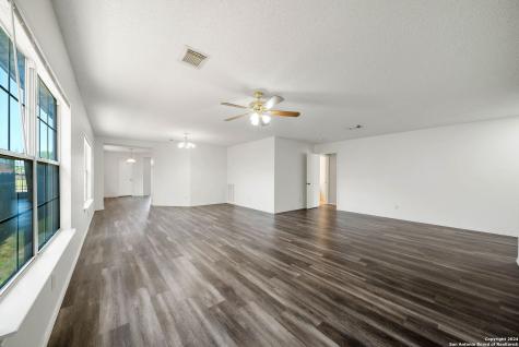 7839 Bypass Shoals San Antonio TX 78244