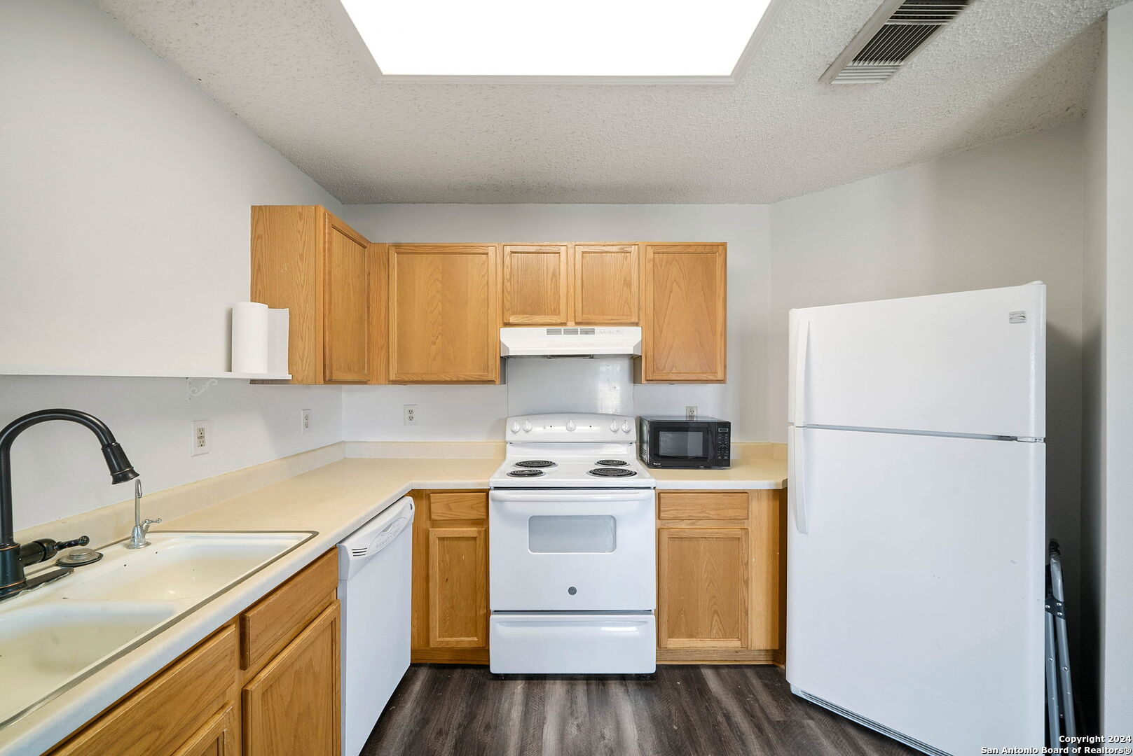 7839 Bypass Shoals San Antonio TX 78244