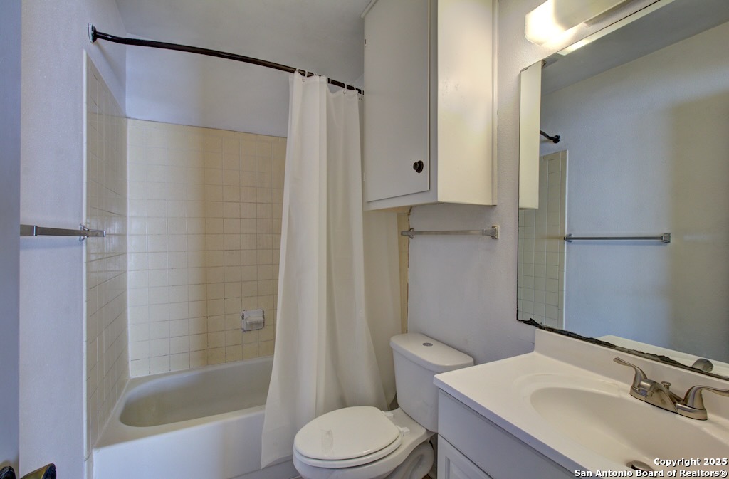 1346 Bayou San Antonio TX 78245