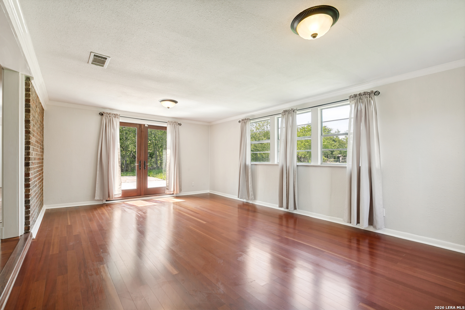 715 E Sunshine Drive San Antonio TX 78228