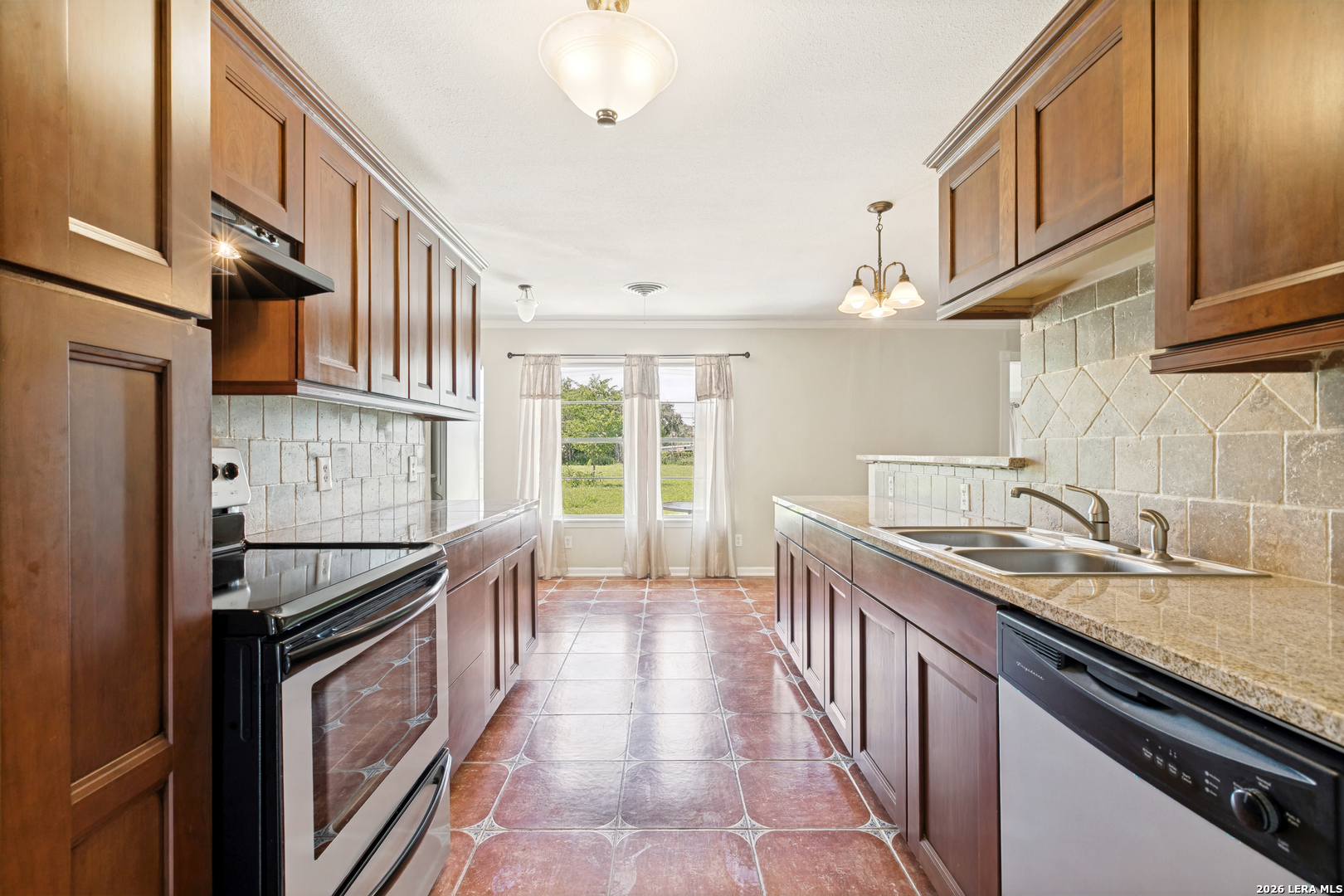 715 E Sunshine Drive San Antonio TX 78228