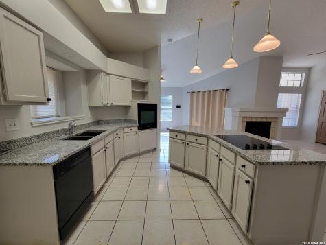 9615 Silver Moon San Antonio TX 78254