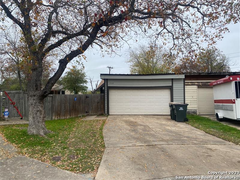 7920 Falcon Ridge San Antonio TX 78239