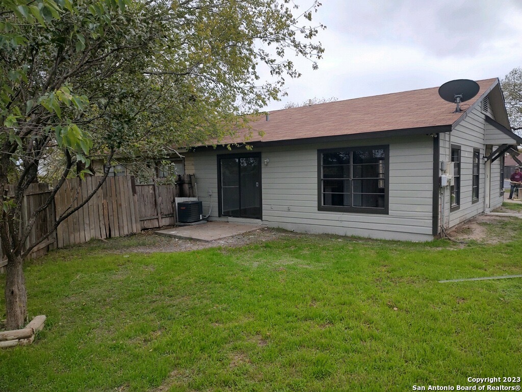 7920 Falcon Ridge San Antonio TX 78239