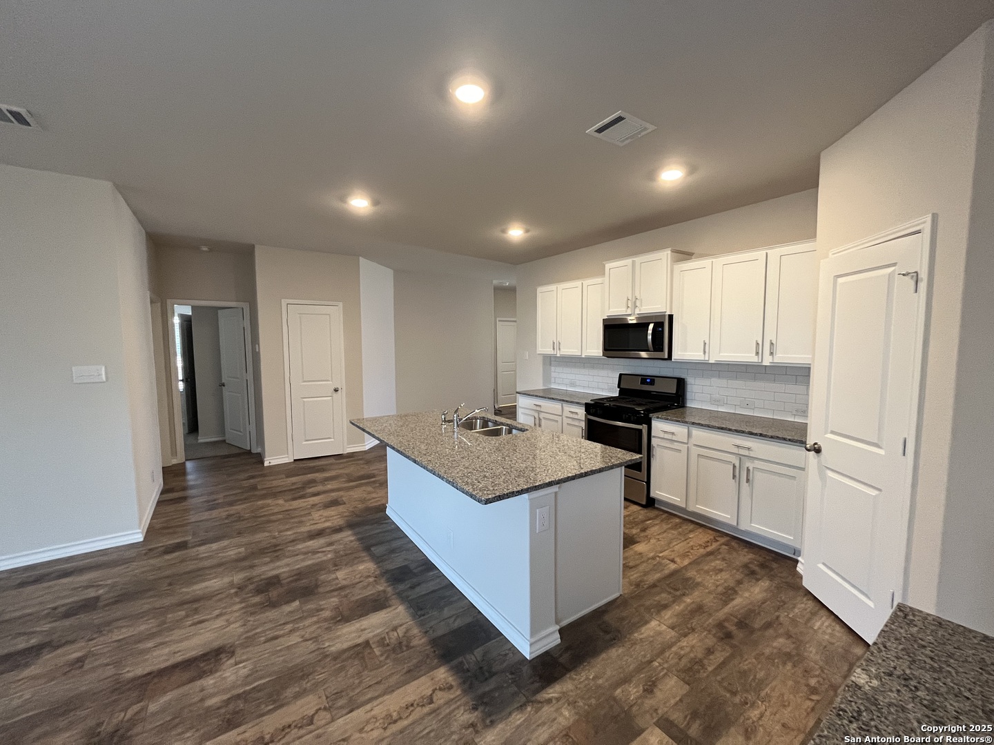 5518 Stormie Keep San Antonio TX 78266