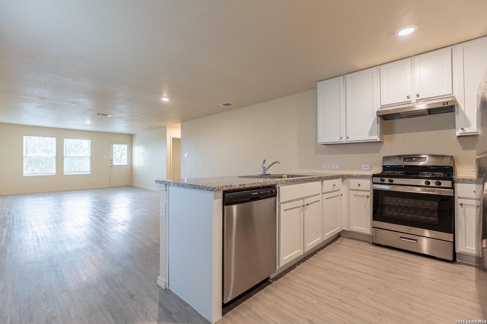 2907 Charpak Drive Converse TX 78109