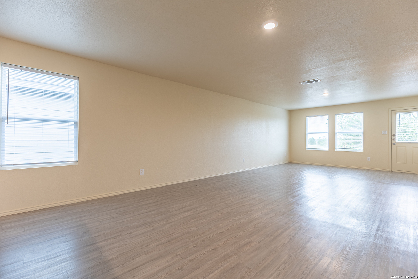 2907 Charpak Drive Converse TX 78109