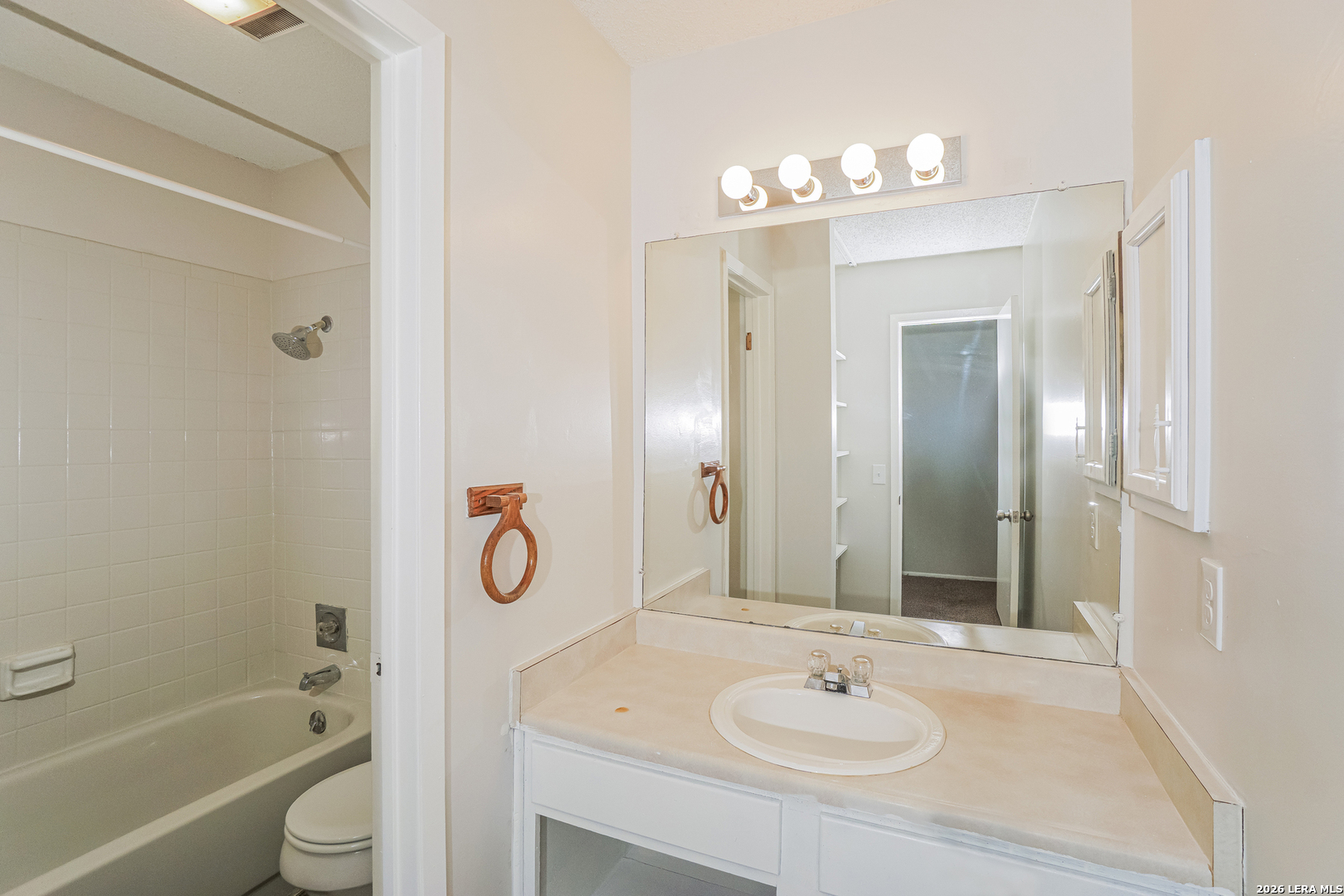 5106 Sierra Vista San Antonio TX 78233