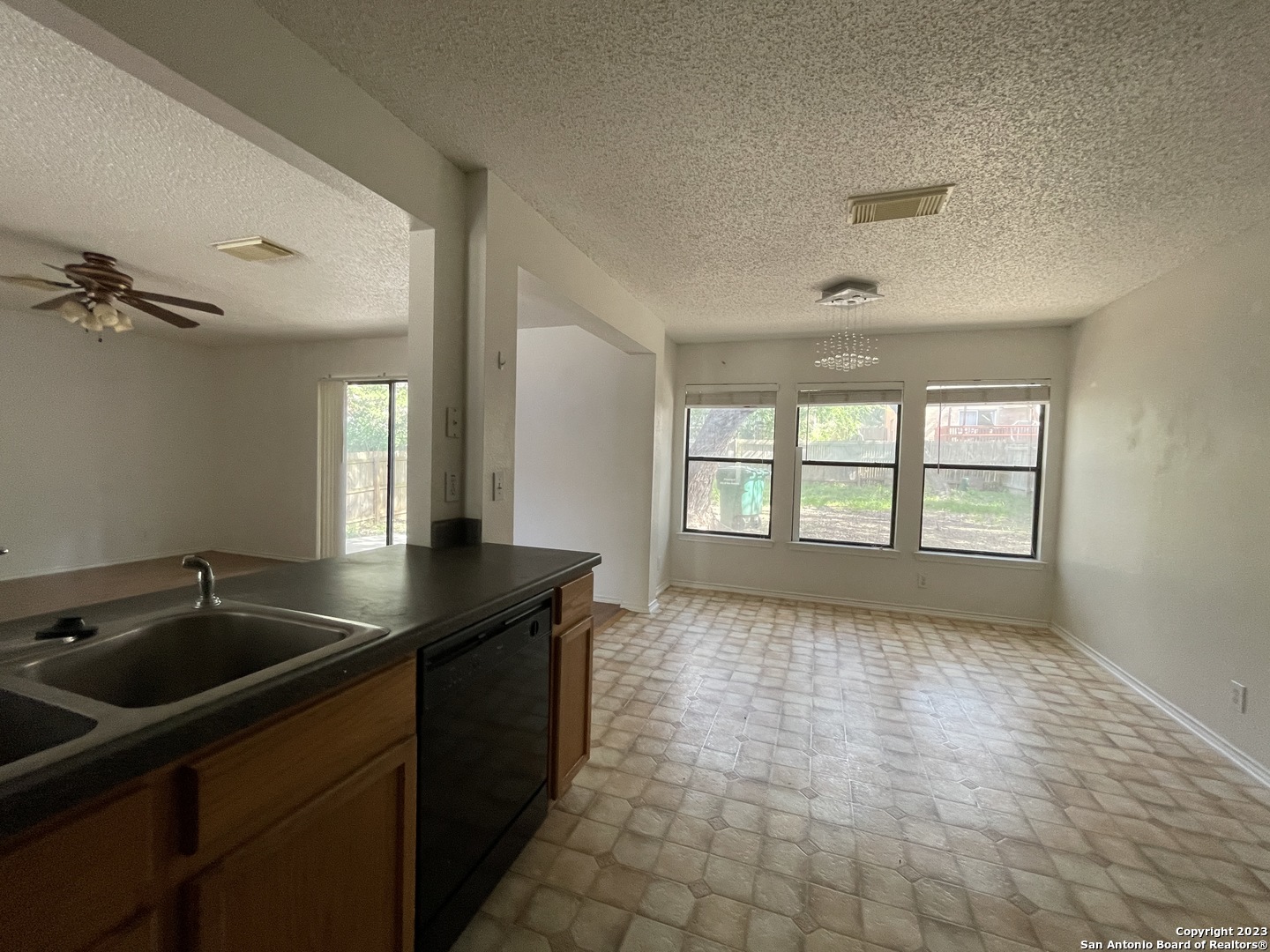9611 Diamond Stone San Antonio TX 78254