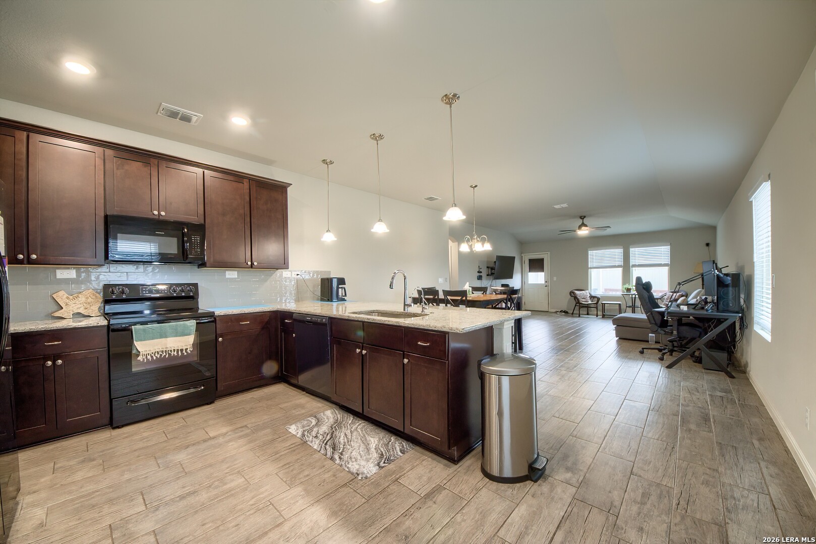 222 High Fence Road San Antonio TX 78253