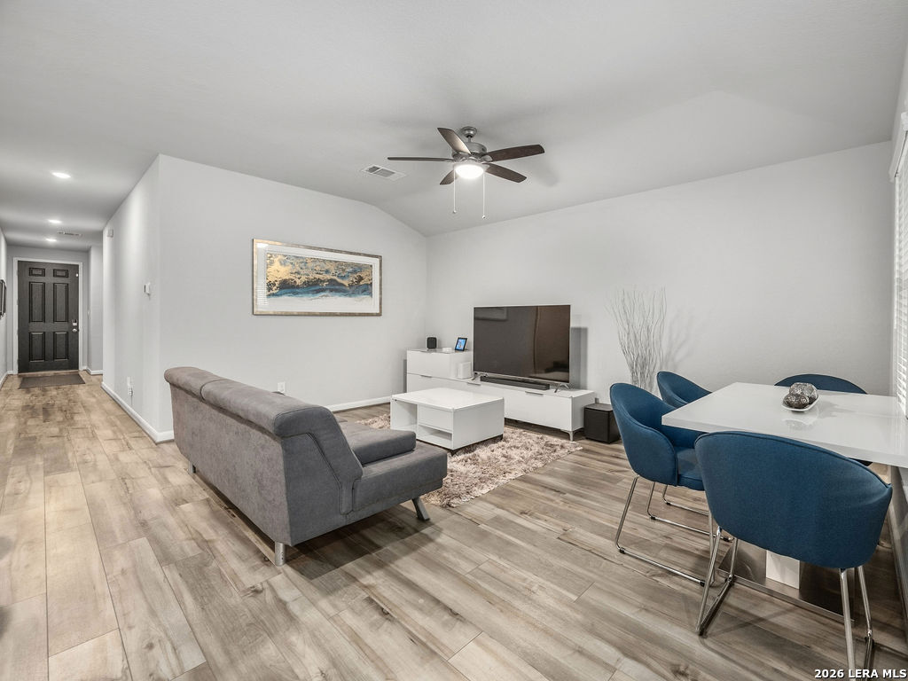 4521 Longhorn Crest San Antonio TX 78245