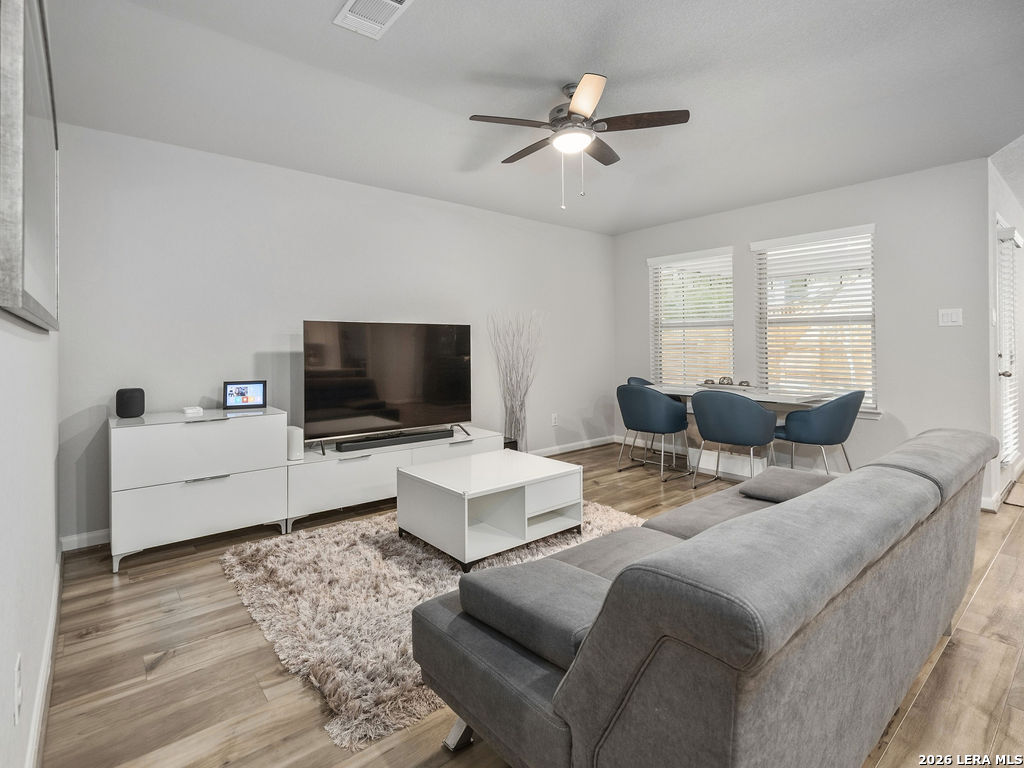 4521 Longhorn Crest San Antonio TX 78245