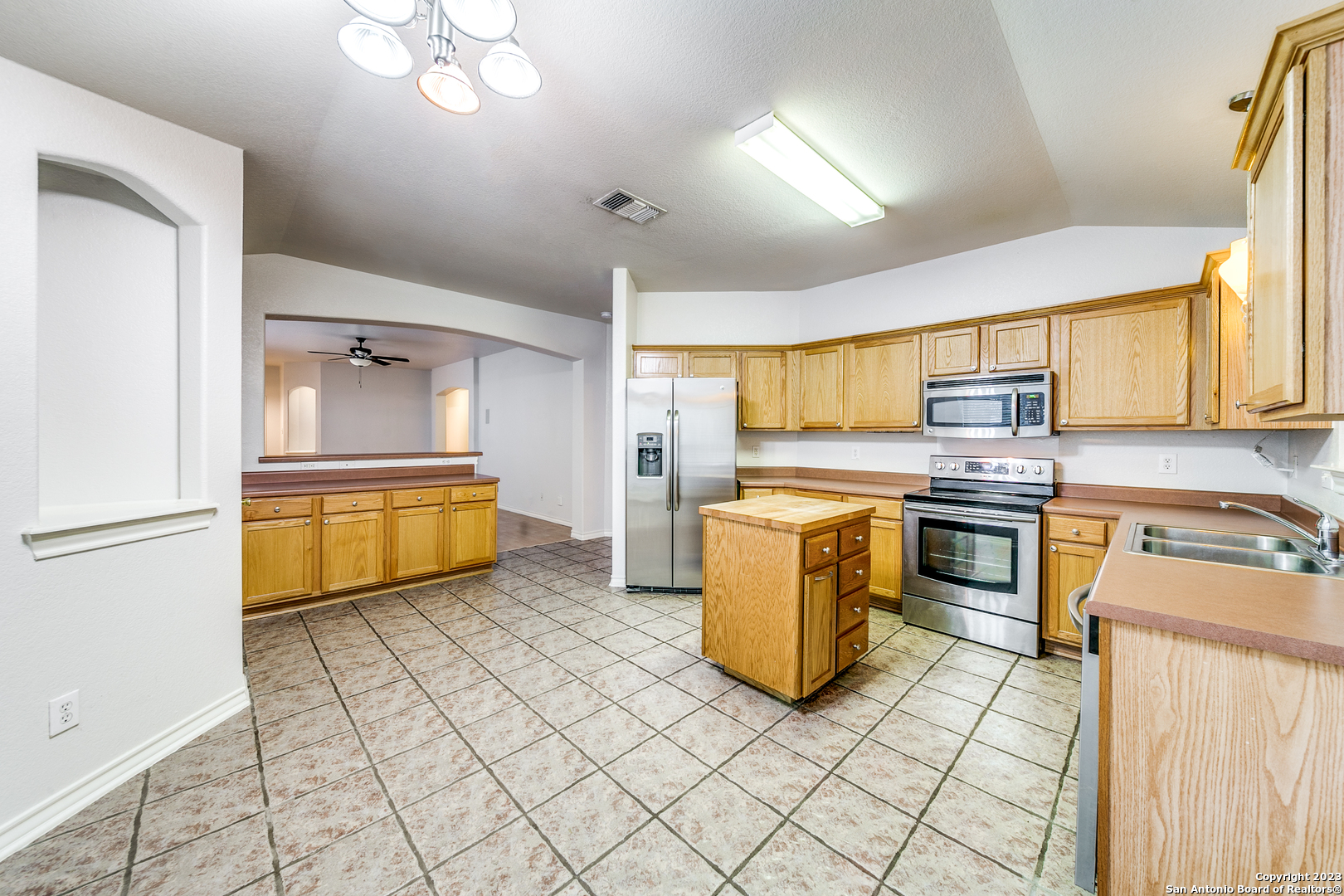 742 Sycamore Moon San Antonio TX 78216