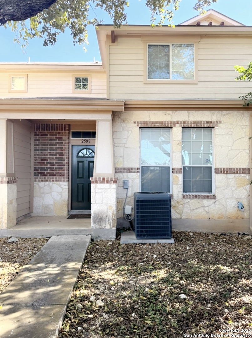 2509 Grayson Circle San Antonio TX 78232